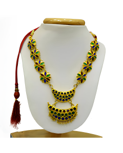 Kavisha Silver Necklace